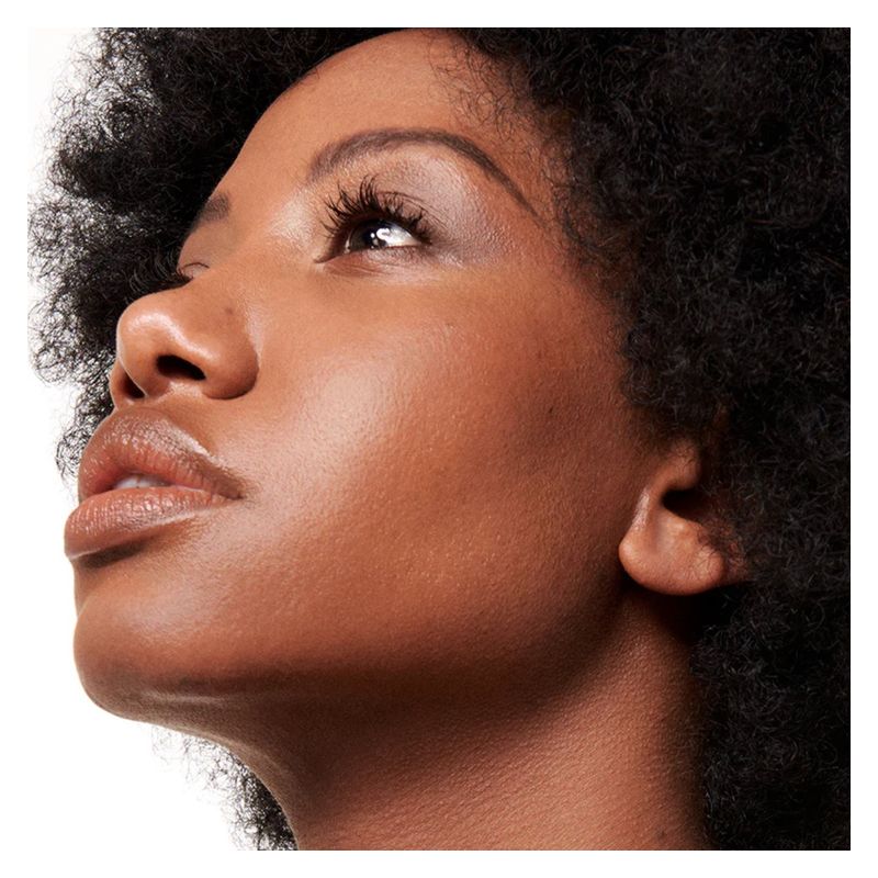 OVERSKIN Glow And Care, Fondotinta Attivo Luminoso e Idratante, 12 - PECAN, 30 ml, Effetto Anti-Age, Finish Naturale e Copertura Modulabile