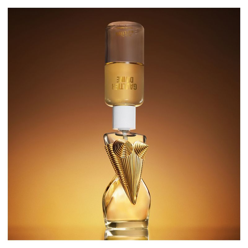 Jean Paul Gaultier Divine, Eau de Parfum Donna, 100 ml Spray Ricaricabile, Fragranza Floreale Marina, Profumo femminile gourmand, potente e solare Jean Paul Gaultier Divine, Eau de Parfum Donna, 100 ml Spray Ricaricabile, Fragranza Floreale Marina, Profumo femminile gourmand, potente e solare