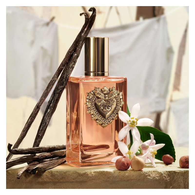 Dolce & Gabbana Devotion Eau de Parfum Intense, Profumo Donna, 30 ml Spray, Fragranza Gourmand Orientale con Vaniglia, Fiori d'Arancio e Nocciola