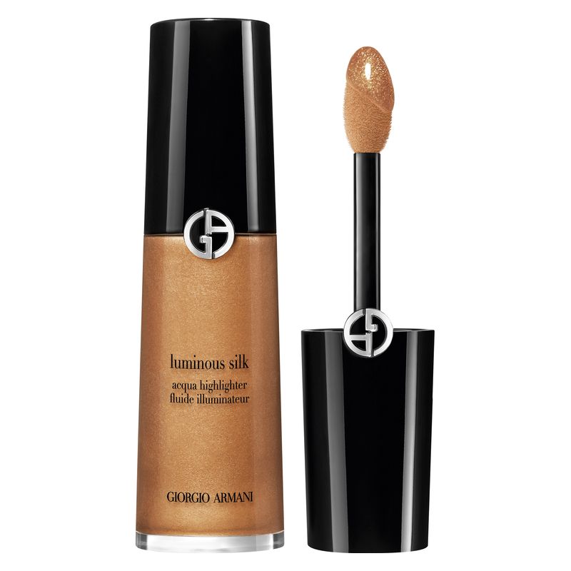 Armani Luminous Silk Acqua Highlighter, Illuminante Liquido Donna, 12 ml, Colore 05 Sunset, Per un incarnato radioso e un finish luminoso a lunga tenuta Armani Luminous Silk Acqua Highlighter, Illuminante Liquido Donna, 12 ml, Colore 05 Sunset, Per un incarnato radioso e un finish luminoso a lunga tenuta