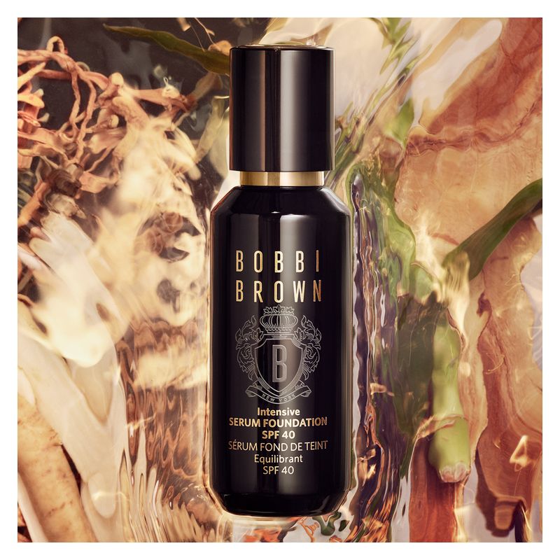 Bobbi Brown Intensive Serum Foundation SPF 40, Fondotinta in Siero, Natural, 30 ml, Luminosità e Copertura Media, Fondotinta per pelle secca e normale