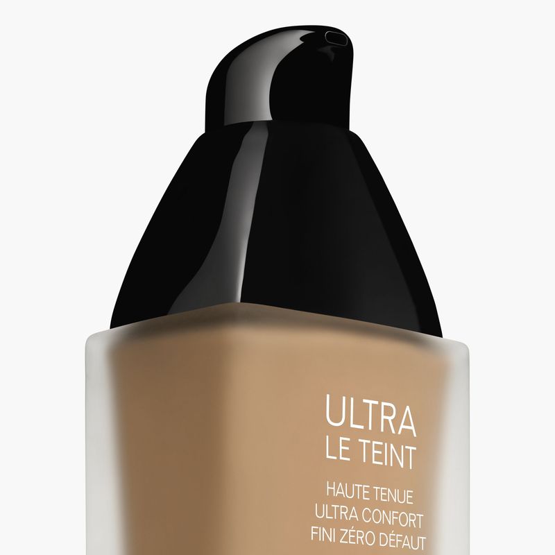 CHANEL Ultra Le Teint Fluide