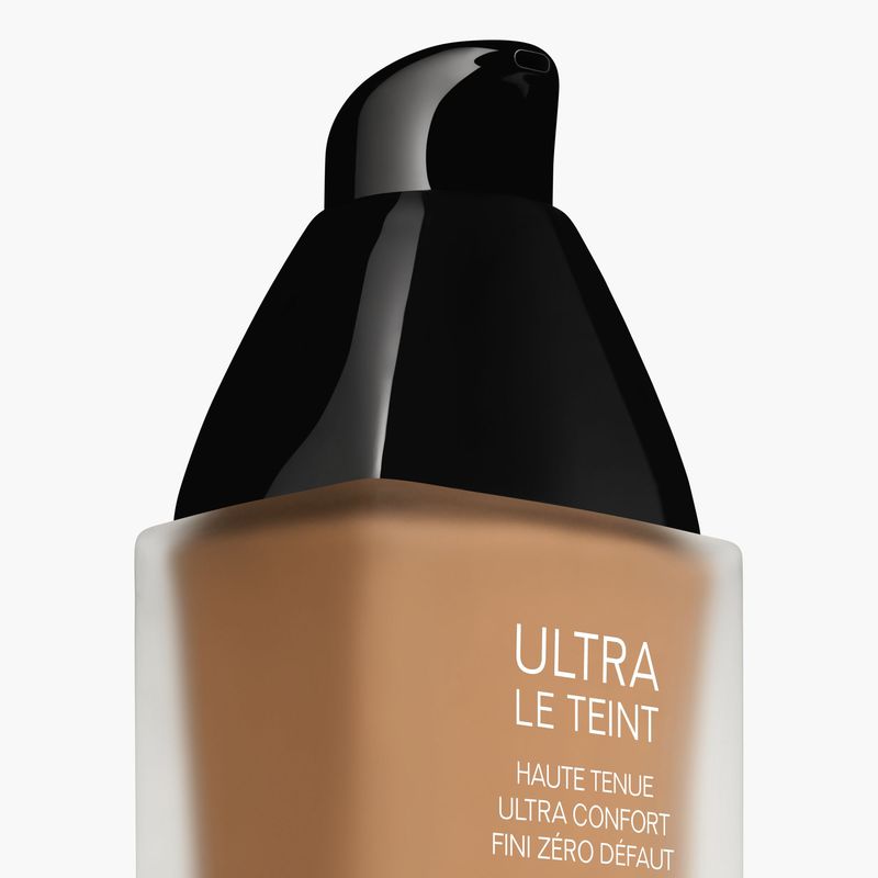 CHANEL Ultra Le Teint Fluide