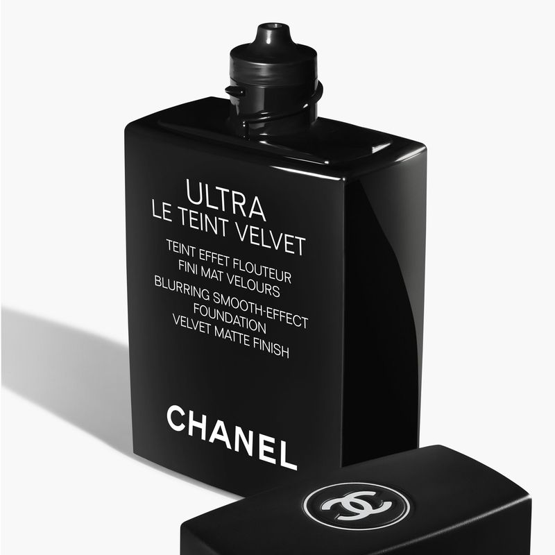 CHANEL ULTRA LE TEINT VELVET