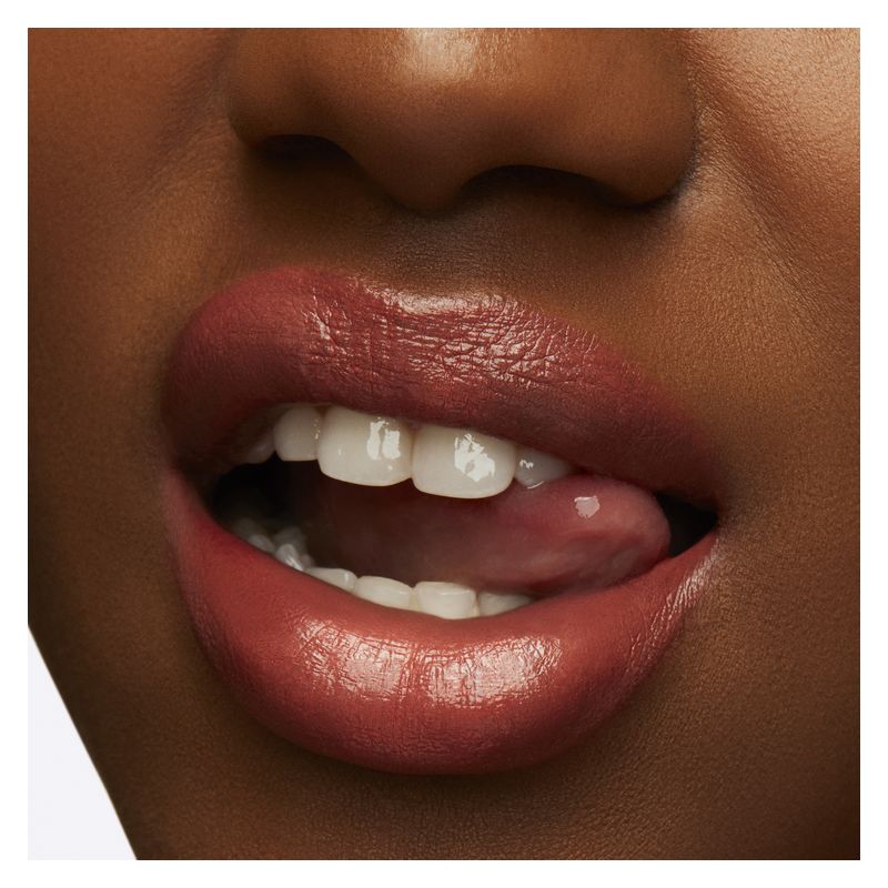 MAC Lustreglass Lipstick, Rossetto Donna, KISSMET, 3 g, Idratante, Lunga Tenuta e Finish Brillante, Colore Traslucido e Luminoso