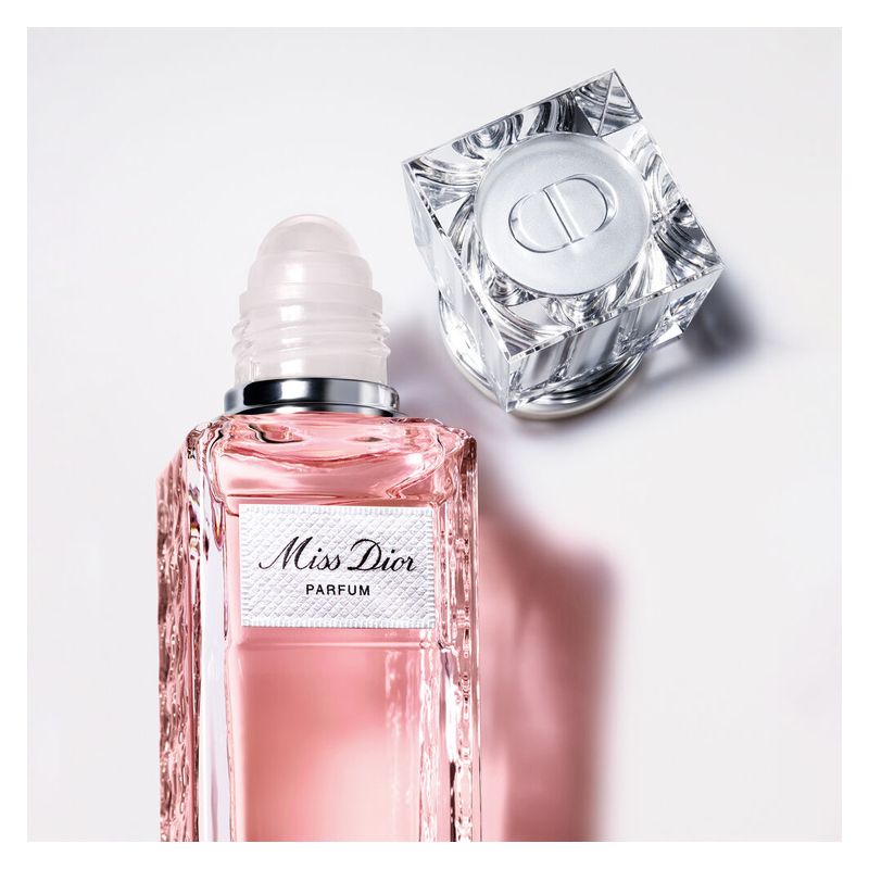 DIOR Miss Dior Parfum, Roller-Pearl Donna, 20 ml, Formato da Viaggio, Intensa Fragranza Floreale, Fruttata e Legnosa, Profumo Gourmand