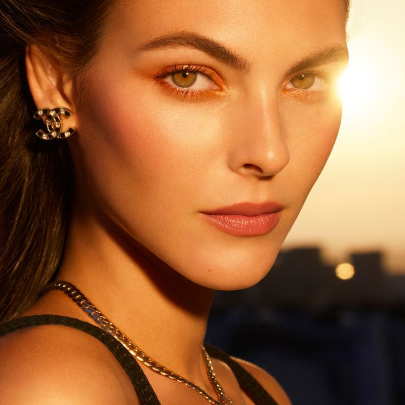 CHANEL LES BEIGES POUDRE BELLE MINE LUMIÈRE DORÉE