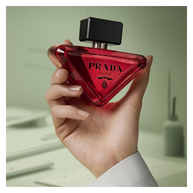 Prada Paradoxe Radical Essence, Parfum Donna, 90 ml Spray Ricaricabile, Profumo Floreale Ambrato Gourmand con Note di Pistacchio Salato e Sandalo