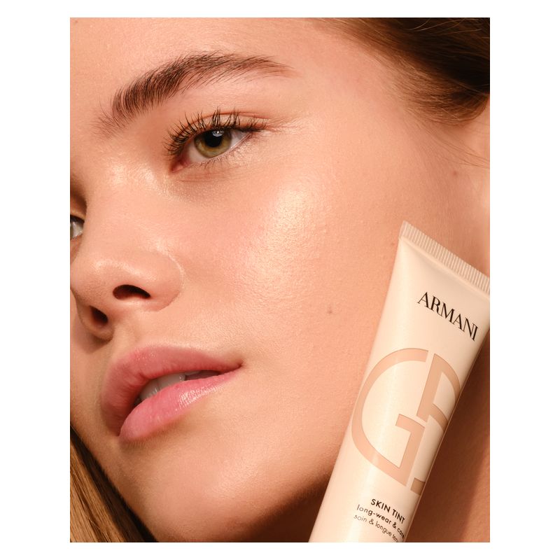 Armani SKIN TINT LONG-WEAR & CARE