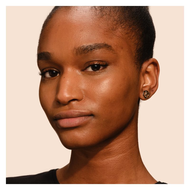 Armani SKIN TINT LONG-WEAR & CARE