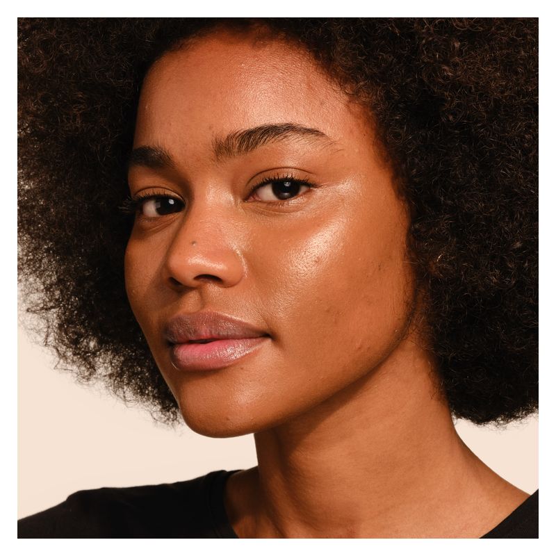 Armani Skin Tint Long-wear & Care, Siero Colorato Trattante Donna, 30 ml, T4 - TAN, Fondotinta Fluido Lunga Tenuta con Finish Luminoso e Idratante