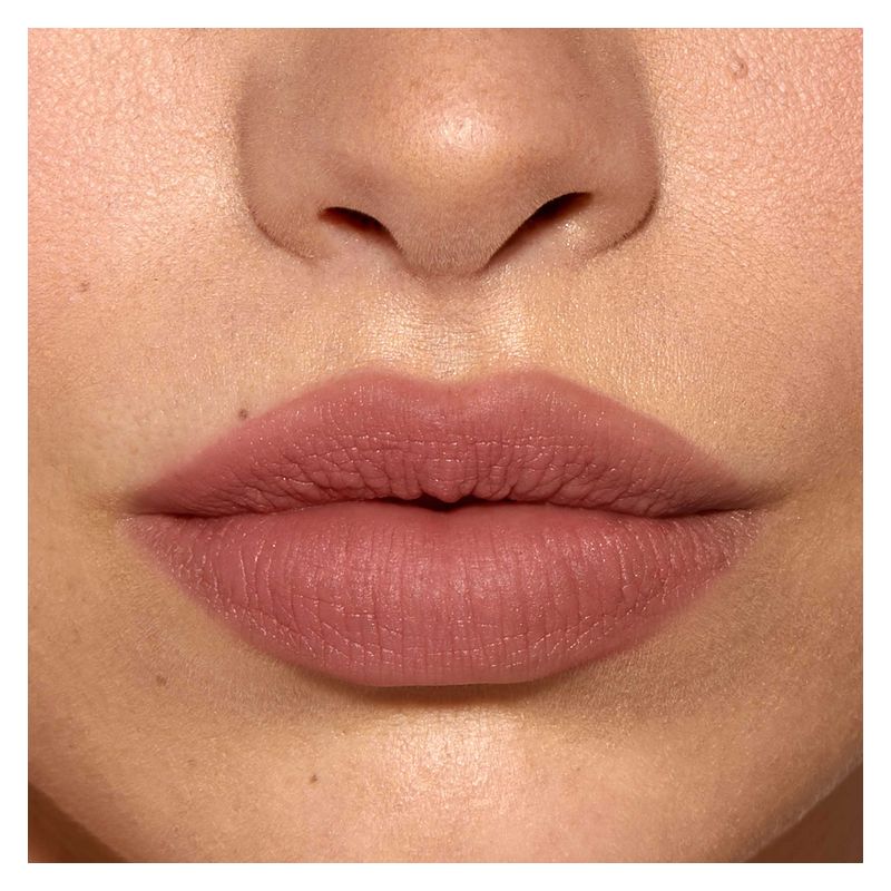 NABLA Beyond Blurry Lipstick Divinize, Rossetto Effetto Soft-Focus, 3.2 g, Finish Matte Vellutato, Colore Modulabile e Lunga Tenuta NABLA Beyond Blurry Lipstick Divinize, Rossetto Effetto Soft-Focus, 3.2 g, Finish Matte Vellutato, Colore Modulabile e Lunga Tenuta