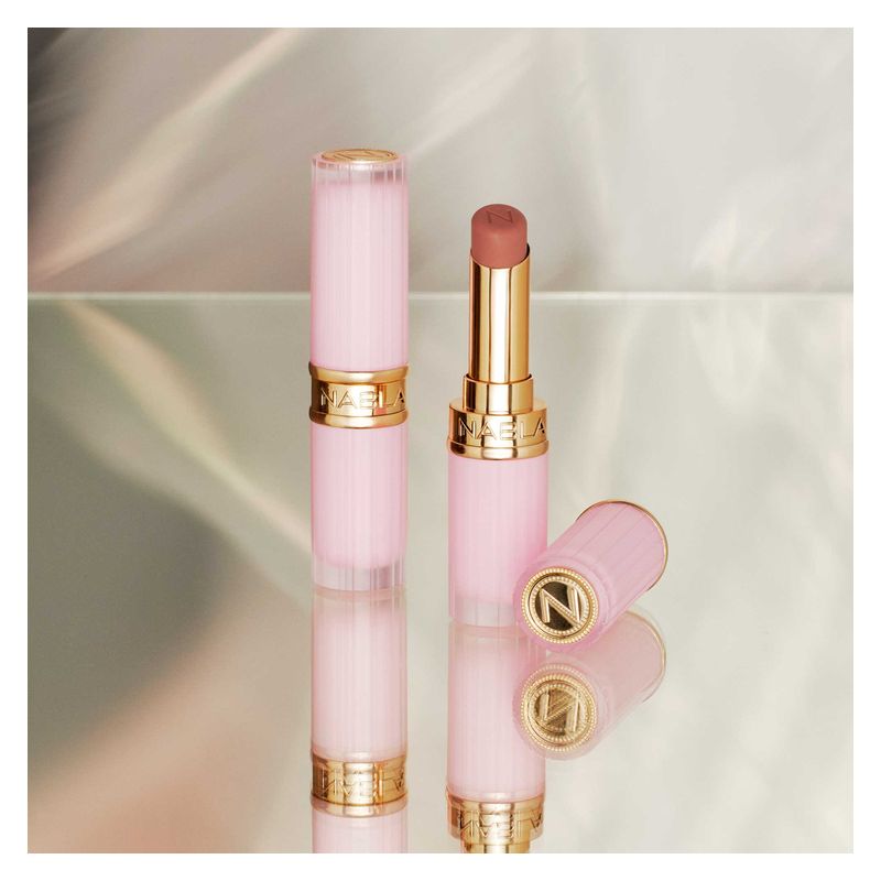 NABLA Beyond Blurry Lipstick Divinize, Rossetto Effetto Soft-Focus, 3.2 g, Finish Matte Vellutato, Colore Modulabile e Lunga Tenuta NABLA Beyond Blurry Lipstick Divinize, Rossetto Effetto Soft-Focus, 3.2 g, Finish Matte Vellutato, Colore Modulabile e Lunga Tenuta