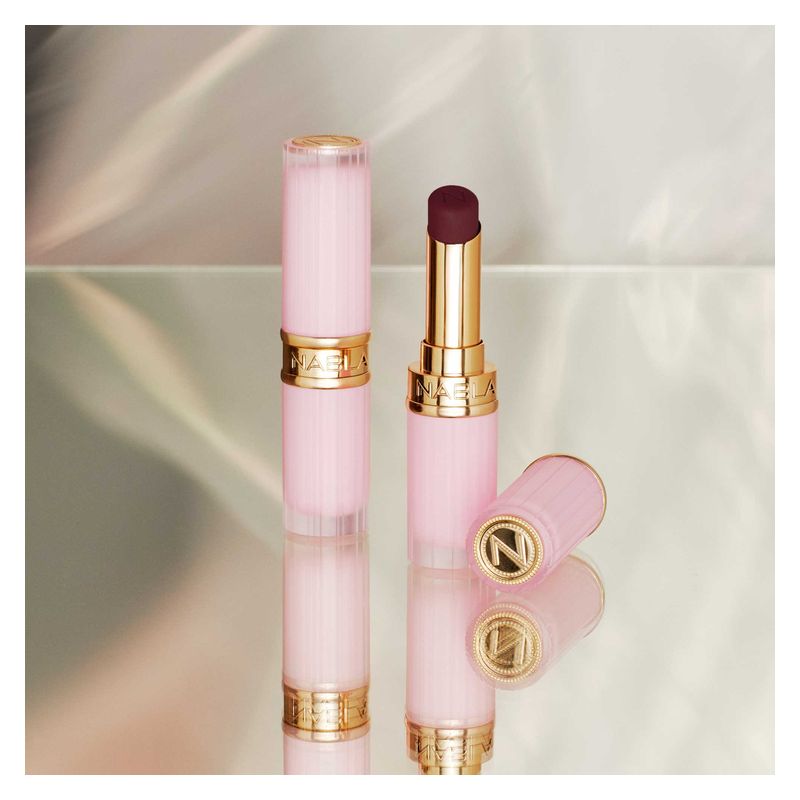 NABLA Beyond Blurry Lipstick, Rossetto Effetto Soft-Focus, Donna, 3.2 g, Colore Nocturna, Rossetto matte vellutato a lunga tenuta NABLA Beyond Blurry Lipstick, Rossetto Effetto Soft-Focus, Donna, 3.2 g, Colore Nocturna, Rossetto matte vellutato a lunga tenuta