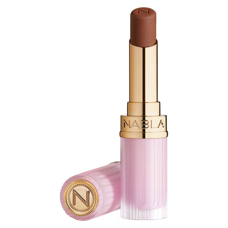 NABLA Beyond Blurry Lipstick Saint, Rossetto Matte Vellutato Soft-Focus, 3.2 g, Colore Nude Marrone Medio, Lunga Tenuta e Coprenza Modulabile NABLA Beyond Blurry Lipstick Saint, Rossetto Matte Vellutato Soft-Focus, 3.2 g, Colore Nude Marrone Medio, Lunga Tenuta e Coprenza Modulabile