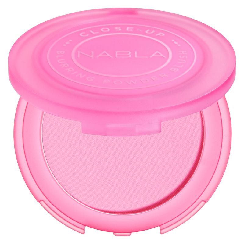NABLA Close-Up Blurring Powder Blush, Fard in Polvere Donna, Colore Petite, 5 g, Effetto Levigante e Uniforme, Finish Matte Soft-Focus a Lunga Tenuta NABLA Close-Up Blurring Powder Blush, Fard in Polvere Donna, Colore Petite, 5 g, Effetto Levigante e Uniforme, Finish Matte Soft-Focus a Lunga Tenuta