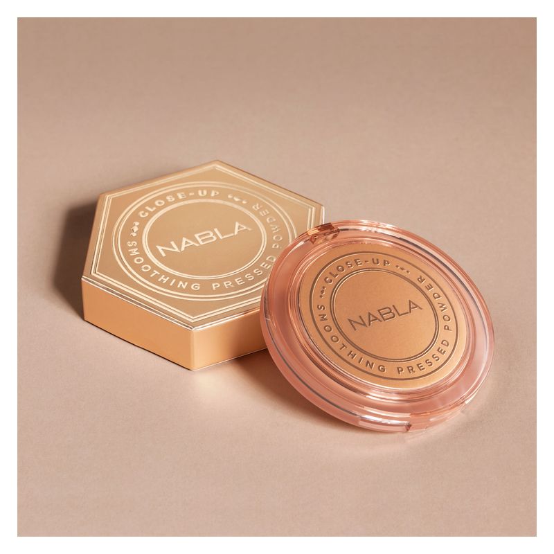 NABLA Close-Up Smoothing Pressed Powder, Cipria Compatta Levigante, DARK, 11.5 g, Finish Matte Naturale, Effetto Soft Focus per Minimizzare Pori e Rughe