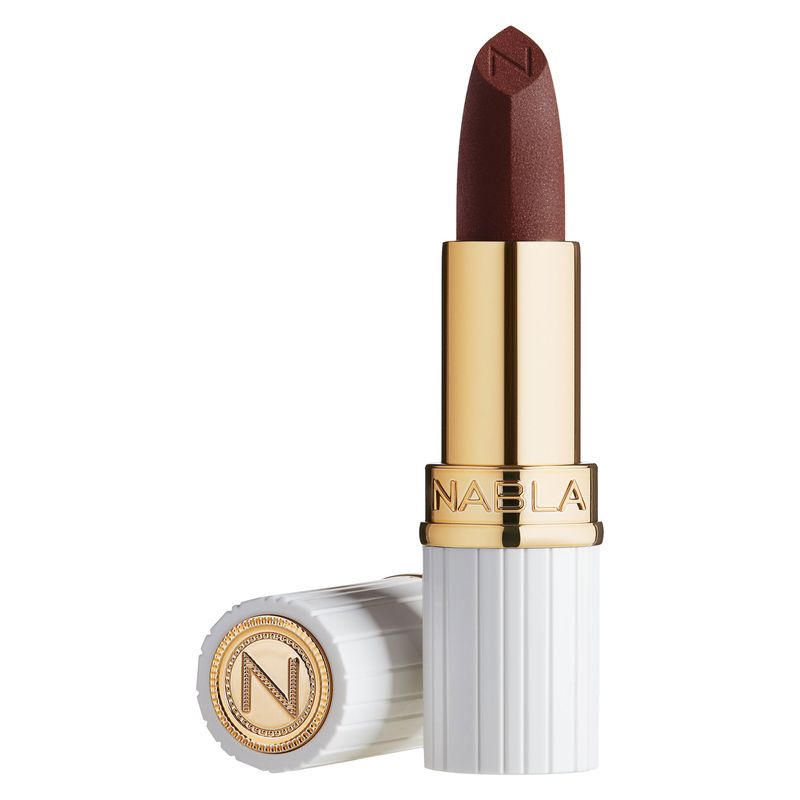 NABLA Matte Pleasure Lipstick, Rossetto Opaco a Lunga Tenuta, Colore Coffee Nude, 3.5 g, Finish Vellutato e Intenso, Comfort Assoluto NABLA Matte Pleasure Lipstick, Rossetto Opaco a Lunga Tenuta, Colore Coffee Nude, 3.5 g, Finish Vellutato e Intenso, Comfort Assoluto