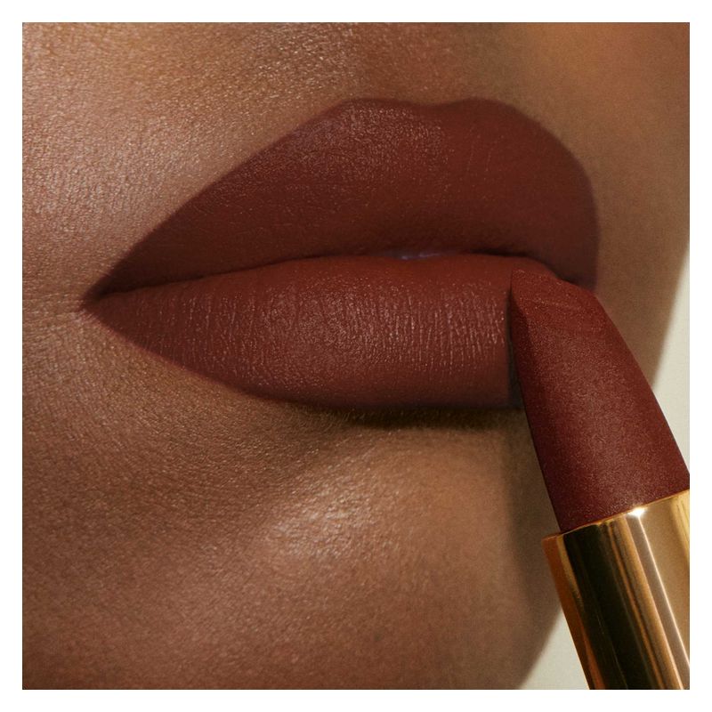 NABLA Matte Pleasure Lipstick, Rossetto Opaco a Lunga Tenuta, Colore Coffee Nude, 3.5 g, Finish Vellutato e Intenso, Comfort Assoluto NABLA Matte Pleasure Lipstick, Rossetto Opaco a Lunga Tenuta, Colore Coffee Nude, 3.5 g, Finish Vellutato e Intenso, Comfort Assoluto