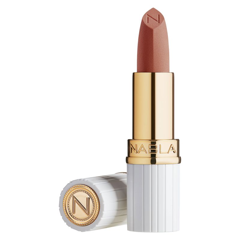 NABLA Matte Pleasure Lipstick, Rossetto Opaco Donna, 3.5 g, Colore PEACH DEAL, A Lunga Tenuta, Finish Vellutato, Comfortevole e Idratante sulle Labbra NABLA Matte Pleasure Lipstick, Rossetto Opaco Donna, 3.5 g, Colore PEACH DEAL, A Lunga Tenuta, Finish Vellutato, Comfortevole e Idratante sulle Labbra