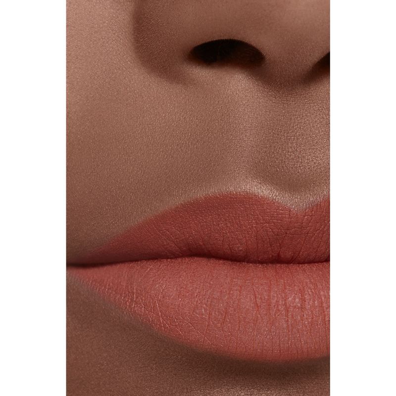 CHANEL Rouge Allure Liquid Velvet, Rossetto Fluido Opaco Donna, 6 ml, Colore 242 Saisissante, Lunga Tenuta Effetto Vellutato, Rossetto Liquido CHANEL Rouge Allure Liquid Velvet, Rossetto Fluido Opaco Donna, 6 ml, Colore 242 Saisissante, Lunga Tenuta Effetto Vellutato, Rossetto Liquido