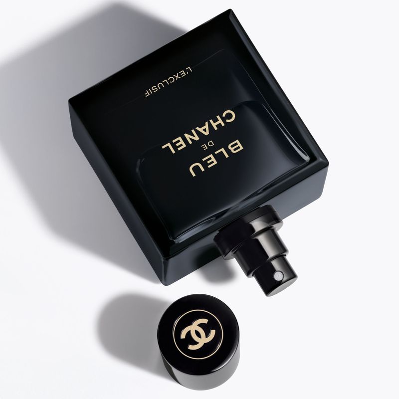 CHANEL Bleu De Chanel L'exclusif, Estratto di Profumo Uomo, 100 ml Spray, Fragranza ambrata-aromatica e legnosa, Profumo maschile intenso e seducente