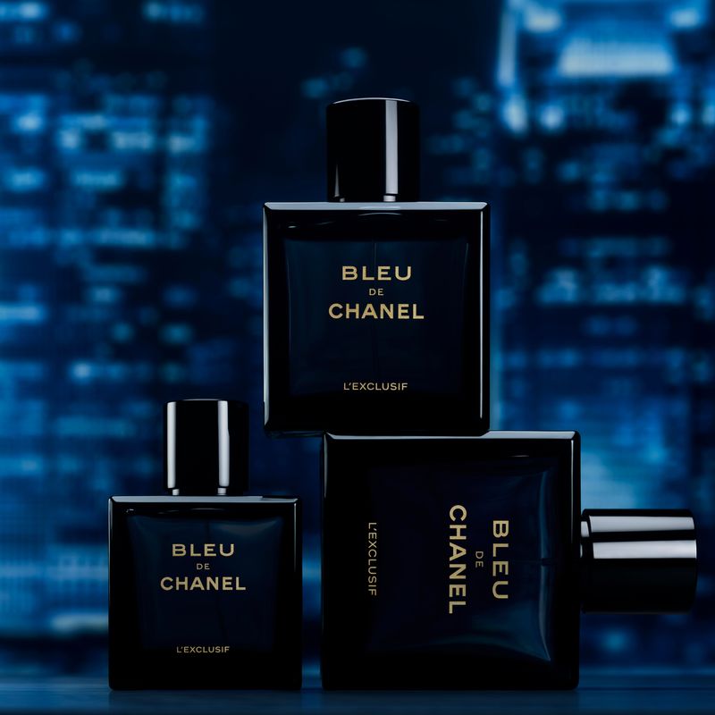 CHANEL Bleu De Chanel L'exclusif, Estratto di Profumo Uomo, 100 ml Spray, Fragranza ambrata-aromatica e legnosa, Profumo maschile intenso e seducente CHANEL Bleu De Chanel L'exclusif, Estratto di Profumo Uomo, 100 ml Spray, Fragranza ambrata-aromatica e legnosa, Profumo maschile intenso e seducente