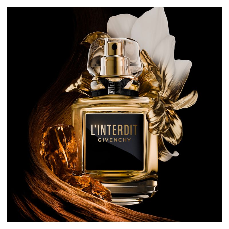Givenchy L'Interdit Parfum Donna, 50 ml Spray, Fragranza Floreale Legnosa, Profumo femminile sensuale e sofisticato a lunga durata Givenchy L'Interdit Parfum Donna, 50 ml Spray, Fragranza Floreale Legnosa, Profumo femminile sensuale e sofisticato a lunga durata