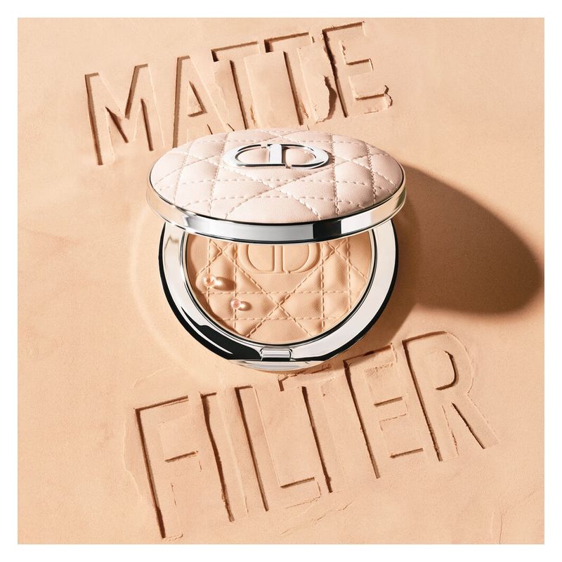 DIOR Forever Nude Matte Filter, Cipria Fissante Perfezionante, 03,5 Medium Tan, 9 g, Finish Mat Luminoso, Lunga Tenuta, Effetto Soft Focus DIOR Forever Nude Matte Filter, Cipria Fissante Perfezionante, 03,5 Medium Tan, 9 g, Finish Mat Luminoso, Lunga Tenuta, Effetto Soft Focus