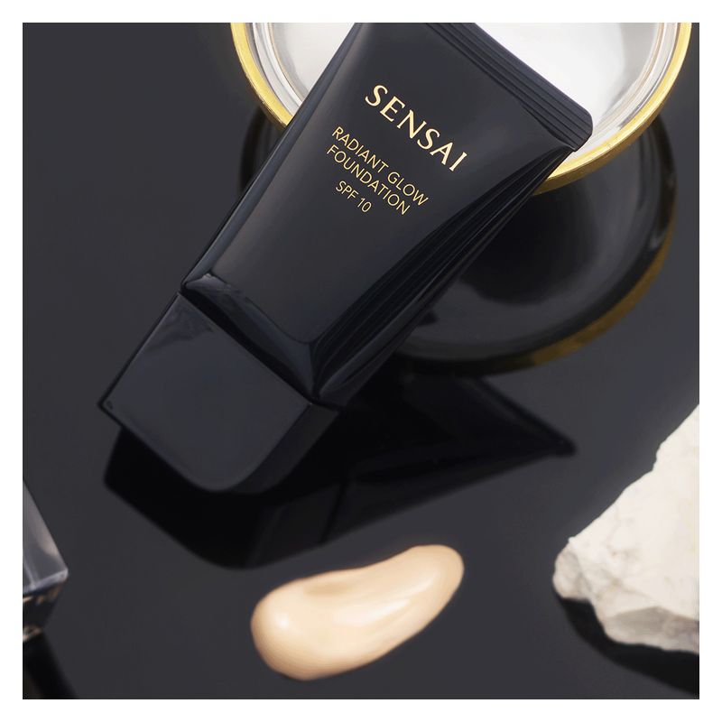 SENSAI RADIANT GLOW FOUNDATION