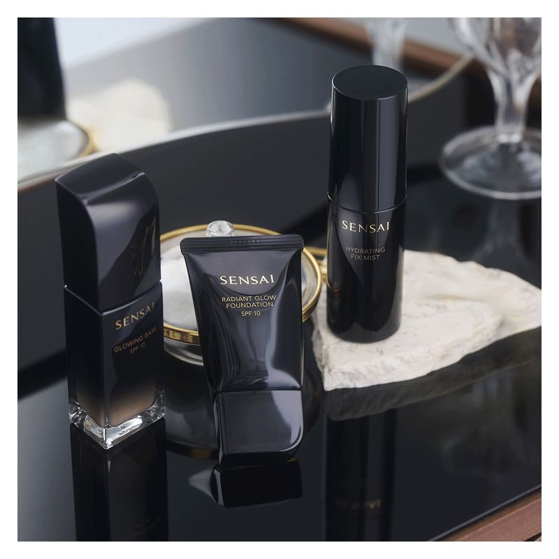 SENSAI RADIANT GLOW FOUNDATION