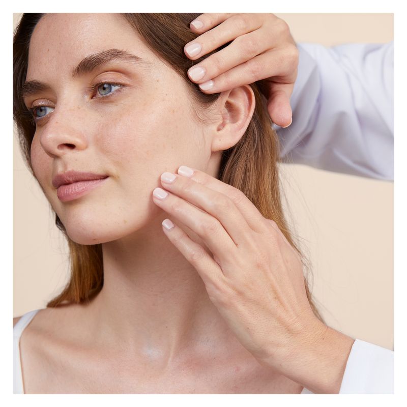 AVÈNE - Crème Fini Invisible Spf 50+ AVÈNE - Crème Fini Invisible Spf 50+
