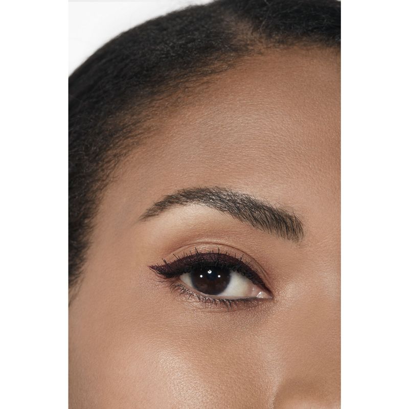 CHANEL Le Liner De Chanel, Eyeliner Liquido Ultra-Preciso, 516 Rouge Noir, 2,5 ml, A Lunga Tenuta e Senza Sbavature, per uno sguardo intenso e definito