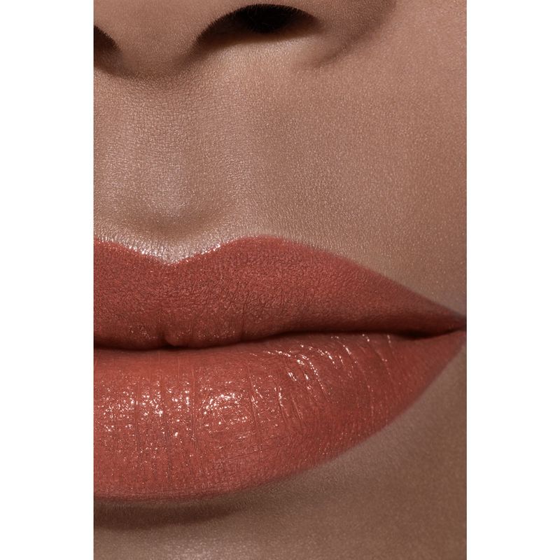 CHANEL Rouge Coco Rossetto Satinato, Idratante e Levigante, Lunga Tenuta, Colore 106 Deauville, 3.5 g CHANEL Rouge Coco Rossetto Satinato, Idratante e Levigante, Lunga Tenuta, Colore 106 Deauville, 3.5 g
