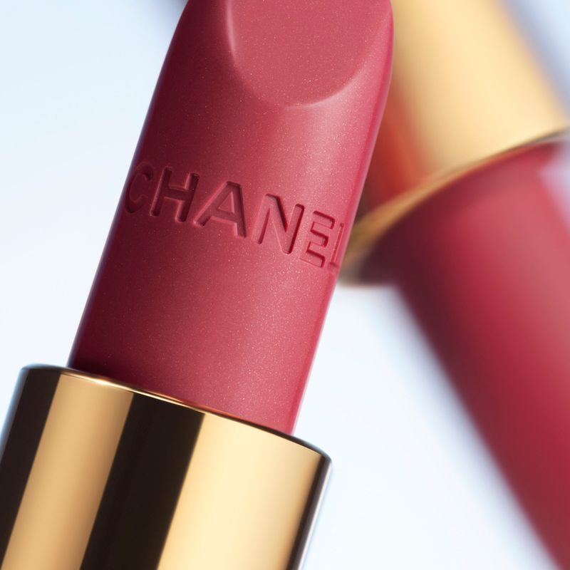CHANEL Rouge Coco, Rossetto Satinato Idratante e Levigante, Colore 130 - LA PAUSA, Lunga Tenuta, Finish Luminoso, Make-Up Labbra Donna, 3.5 g CHANEL Rouge Coco, Rossetto Satinato Idratante e Levigante, Colore 130 - LA PAUSA, Lunga Tenuta, Finish Luminoso, Make-Up Labbra Donna, 3.5 g