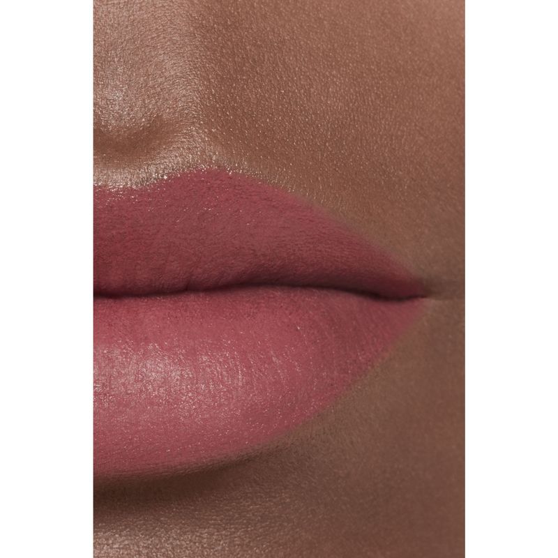CHANEL Rouge Allure Velvet Edizione Limitata, Rossetto Vellutato Luminoso 63 Essentielle, Finish Opaco, Lunga Tenuta e Idratante, Make-up Labbra 3.5 g