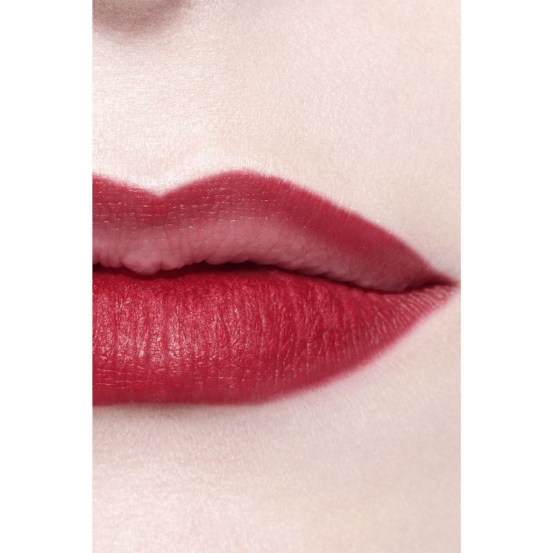 CHANEL Le Crayon Lèvres, Matita Contorno Labbra a Lunga Tenuta, 178 Rouge Cerise, 1.2 g, Tratto Preciso Semi-Opaco, con Pennello Sfumino Integrato CHANEL Le Crayon Lèvres, Matita Contorno Labbra a Lunga Tenuta, 178 Rouge Cerise, 1.2 g, Tratto Preciso Semi-Opaco, con Pennello Sfumino Integrato
