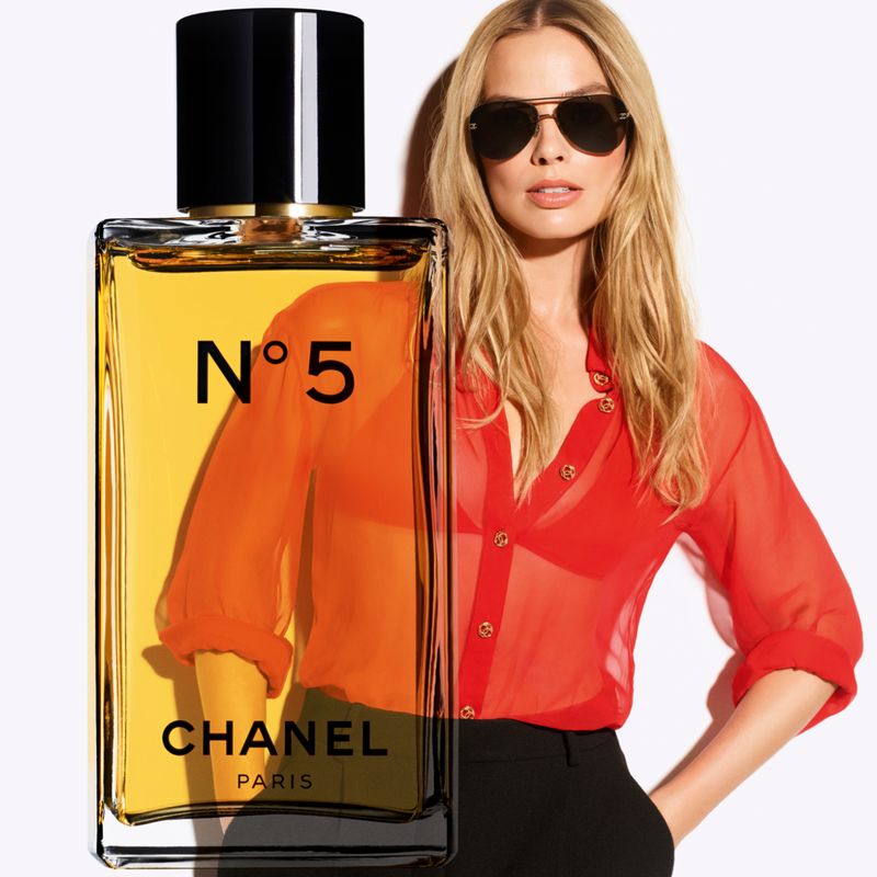 CHANEL N°5, Eau de Toilette Donna, 150 ml Vaporizzatore, Profumo fiorito aldeidico, iconico e senza tempo, fragranza femminile intramontabile CHANEL N°5, Eau de Toilette Donna, 150 ml Vaporizzatore, Profumo fiorito aldeidico, iconico e senza tempo, fragranza femminile intramontabile