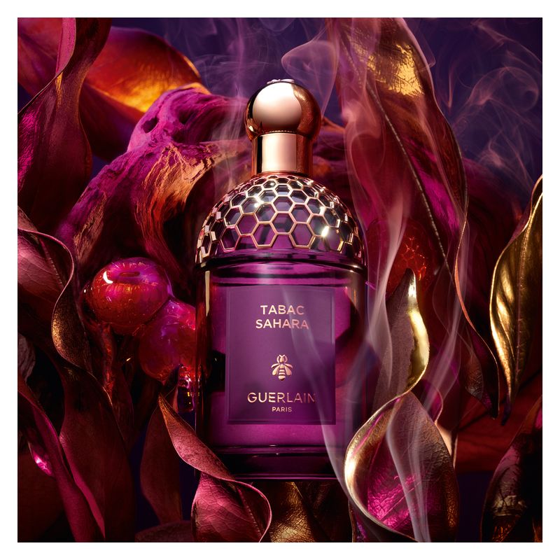 Guerlain Absolus Allegoria Tabac Sahara, Eau de Parfum Unisex, 75 ml Spray, Profumo Orientale Legnoso con note di Tabacco, Lampone e Ambra Grigia Guerlain Absolus Allegoria Tabac Sahara, Eau de Parfum Unisex, 75 ml Spray, Profumo Orientale Legnoso con note di Tabacco, Lampone e Ambra Grigia