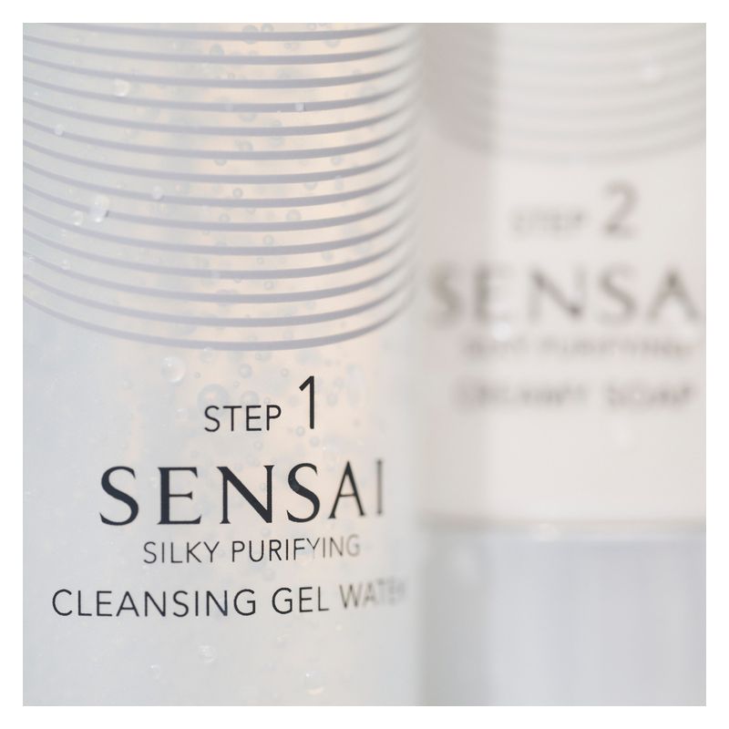 SENSAI Silky Purifying Cleansing Gel Water Step 1, Gel Detergente Struccante Viso, Rimuove il Make-up, Preserva l'Idratazione, 150 ml SENSAI Silky Purifying Cleansing Gel Water Step 1, Gel Detergente Struccante Viso, Rimuove il Make-up, Preserva l'Idratazione, 150 ml