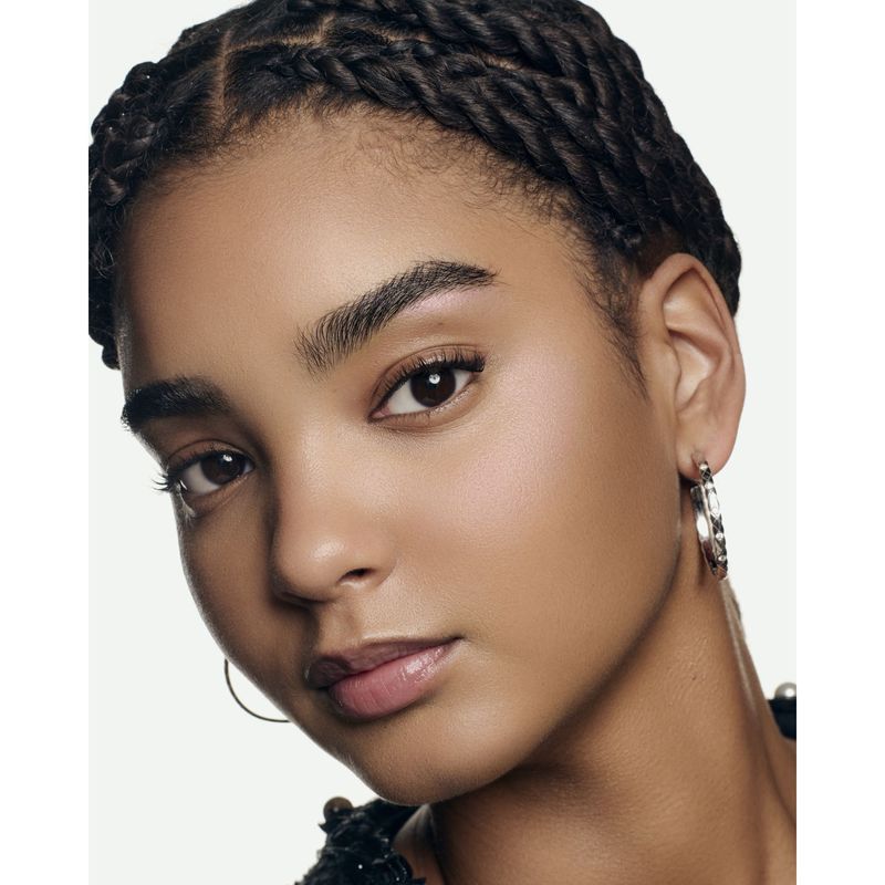 CHANEL - LES BEIGES HEALTHY GLOW HIGHLIGHTER