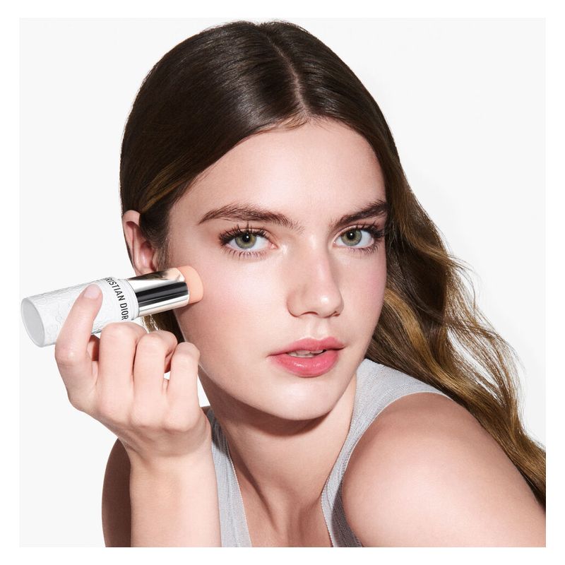 DIOR - Le Stick Uv Invisible Matifiant Spf 50 Pa++++ - 
Stick Invisibile Protezione Uv Quotidiana Spf 50 Pa++++