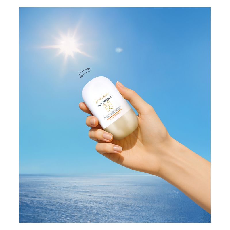 Lancaster - SUN PERFECT AIR DAILY INVISIBLE FLUID SPF 50 GLOW BOOSTER Lancaster - SUN PERFECT AIR DAILY INVISIBLE FLUID SPF 50 GLOW BOOSTER