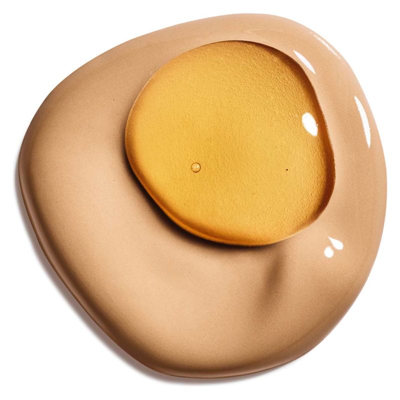 Clarins - DOUBLE SERUM FOUNDATION Clarins - DOUBLE SERUM FOUNDATION