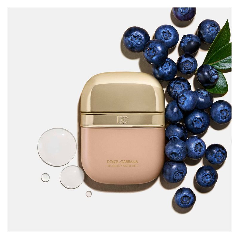 Dolce & Gabbana - BLUEBERRY NUTRI-TINT - HYDRA-GLOW & FRESH SKIN TINT SPF 20 PA+++ Dolce & Gabbana - BLUEBERRY NUTRI-TINT - HYDRA-GLOW & FRESH SKIN TINT SPF 20 PA+++