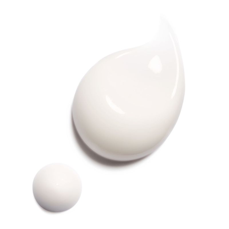 CHANEL Coco Mademoiselle, Emulsione Idratante Corpo Donna, 200 ml, Lozione Profumata Fresco-Orientale per Pelle Morbida, Setosa e Profumata CHANEL Coco Mademoiselle, Emulsione Idratante Corpo Donna, 200 ml, Lozione Profumata Fresco-Orientale per Pelle Morbida, Setosa e Profumata