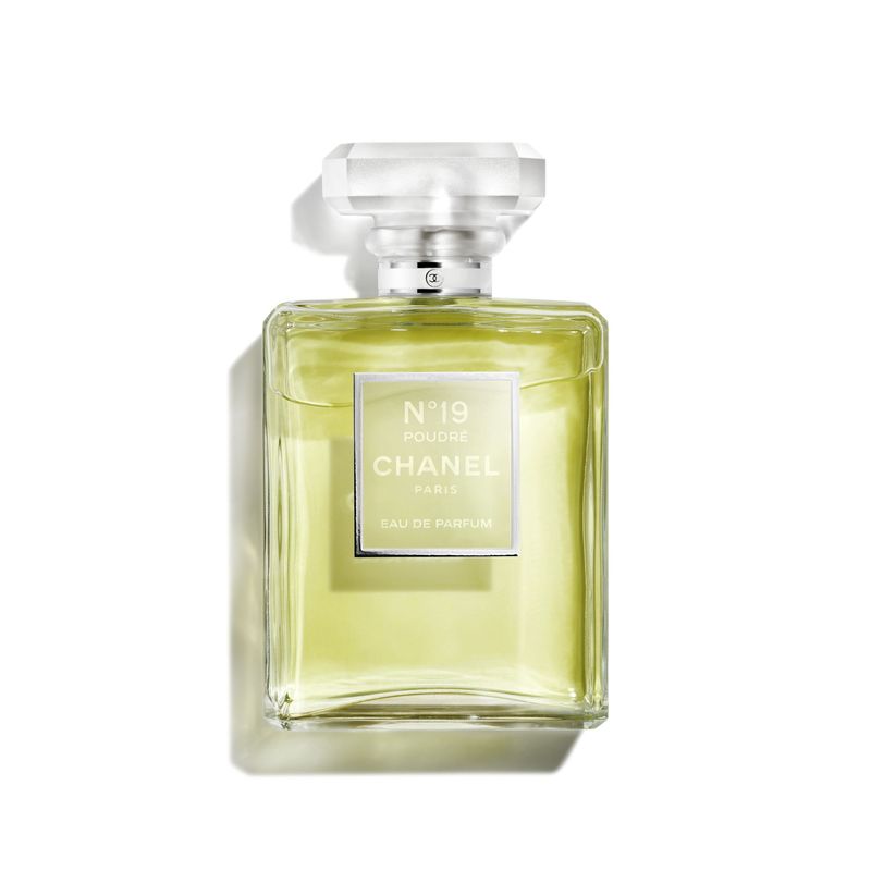 CHANEL N°19 Poudré