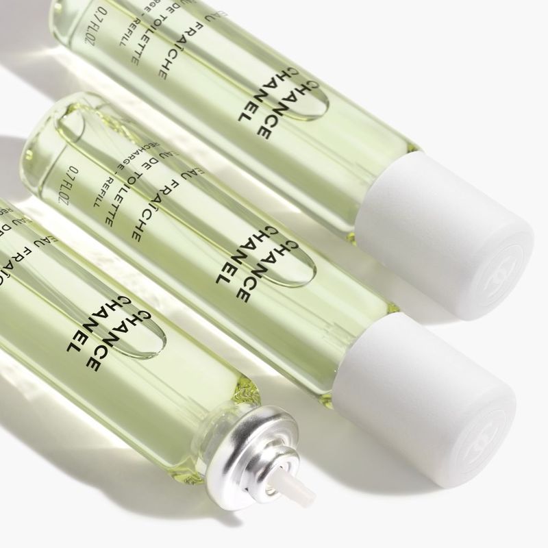 CHANEL Chance Eau Fraîche, Eau de Toilette Ricarica Twist and Spray, Donna, 3 x 20 ml, Profumo Floreale Chypre, Frizzante e Fresco CHANEL Chance Eau Fraîche, Eau de Toilette Ricarica Twist and Spray, Donna, 3 x 20 ml, Profumo Floreale Chypre, Frizzante e Fresco