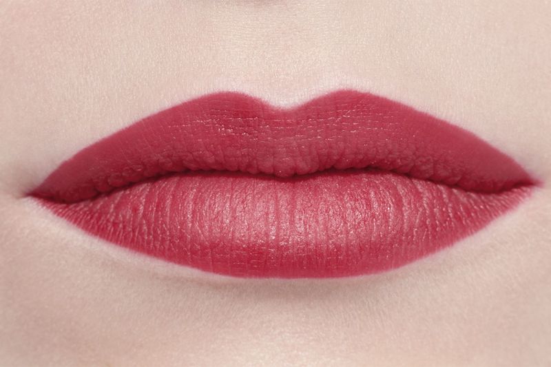 CHANEL Rouge Allure Velvet