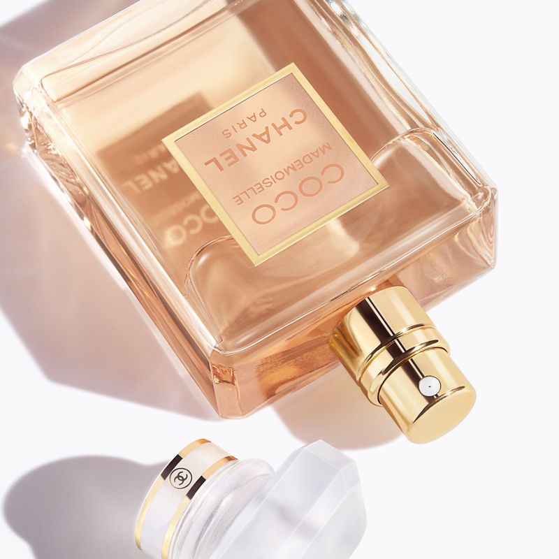 CHANEL Coco Mademoiselle, Eau de Parfum Donna, 50 ml Vaporizzatore, Profumo femminile Chypre Floreale, fragranza fresca, sensuale e a lunga tenuta CHANEL Coco Mademoiselle, Eau de Parfum Donna, 50 ml Vaporizzatore, Profumo femminile Chypre Floreale, fragranza fresca, sensuale e a lunga tenuta